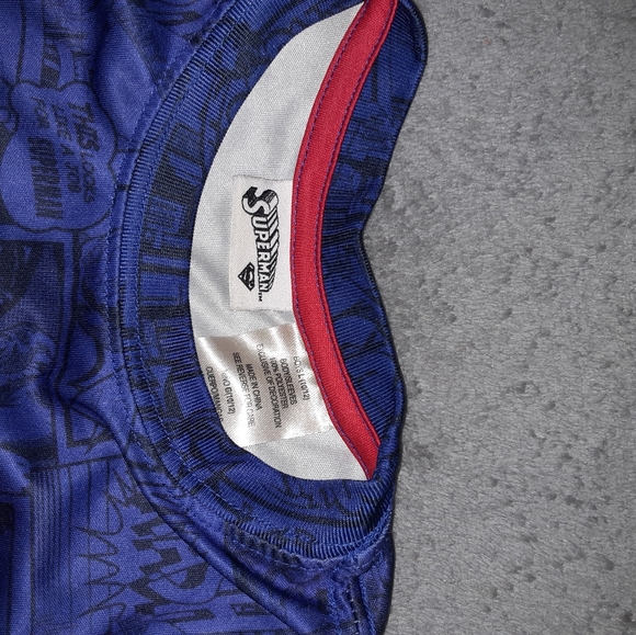 BOYS Large 10/12 long sleeve Superman shirt - Picture 6 of 6